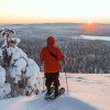 Erkunde die verschneite Natur auf Schneeschuhen